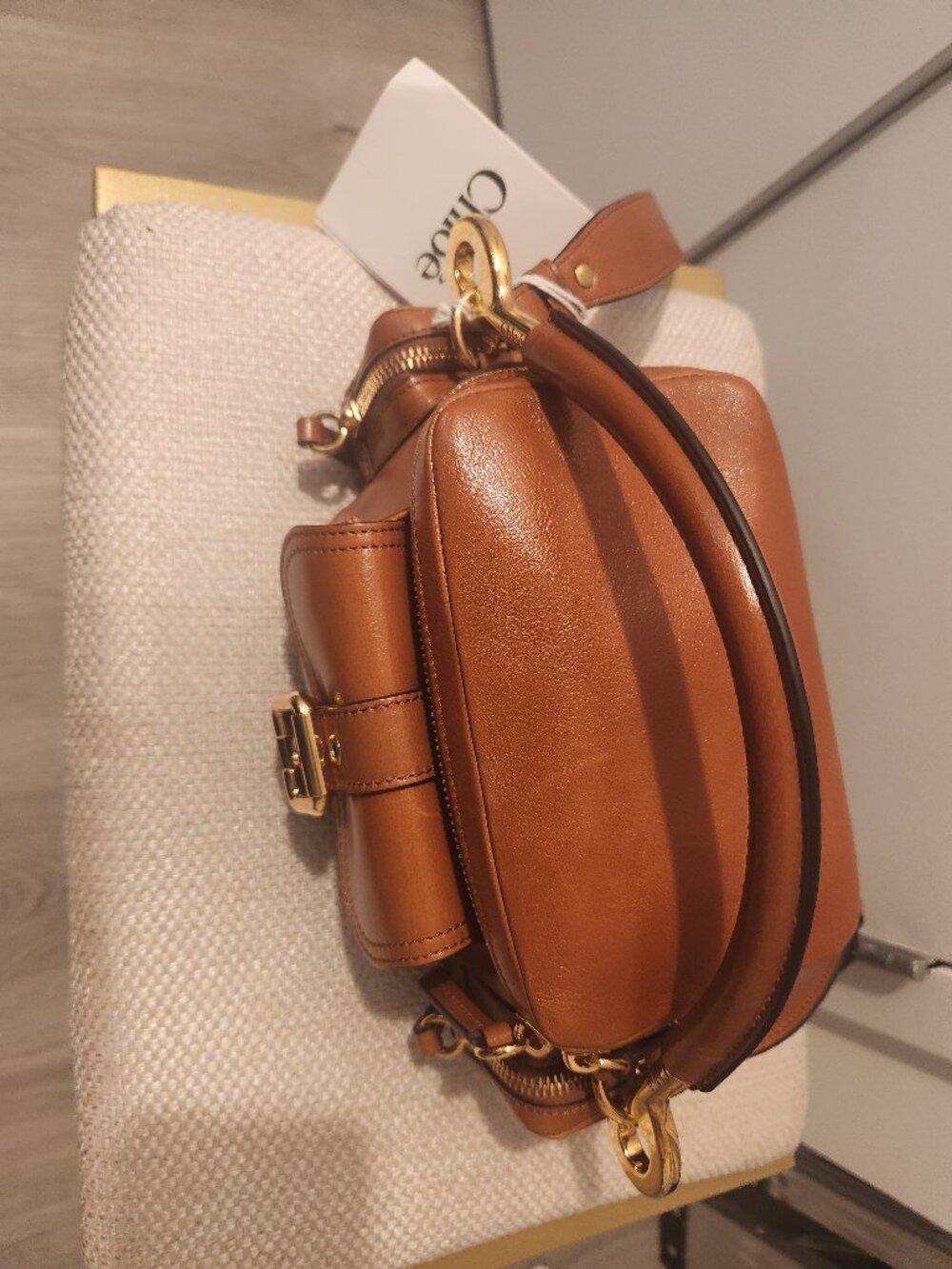Chloé Camera Small Shoulder Bag - Picture 2 of 8